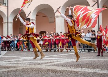 Sulmona torna ad ospitare un campionato nazionale per musici e sbandieratori