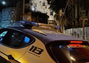 Furto di prodotti cosmetici ad Acqua e Sapone, denunciati due immigrati senza fissa dimora