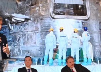 Il presidente Marsilio celebra la spedizione del segmento made in Abruzzo di un reattore nucleare