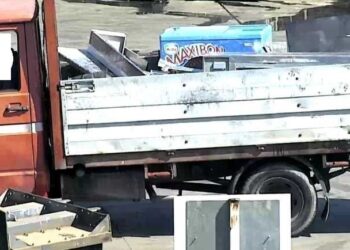 Rifiuti pericolosi, i carabinieri chiudono un impianto e sequestrano veicoli e mezzi