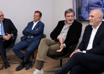 Trasporti: Marsilio e D’Annuntiis, bus elettrici lungo asse Pescara-Montesilvano solo primo passo