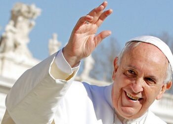 “Saluto al Papa Francesco”, funerali in diretta sul maxischermo del Cinema Zambra