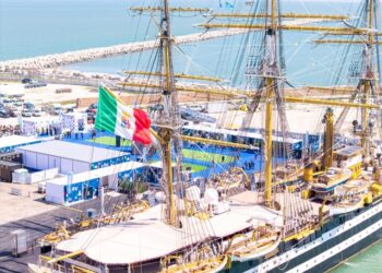 La magia dell’Amerigo Vespucci conquista Ortona: un successo da 27mila presenze