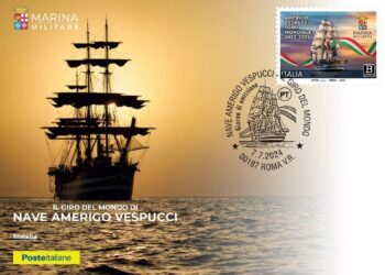 Tutti pazzi per il vascello, bambini e adulti “a caccia” di francobolli e cartoline ricordo