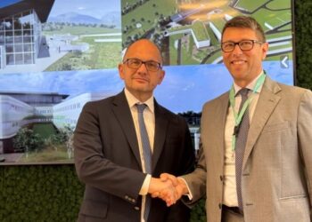 Il Senatore Guido Castelli, Commissario del Governo per la ricostruzione, in visita alla sede centrale dell’IZS di Teramo