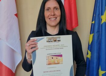 Giornalismo etico: Monica Pelliccione riceve, all’Aquila, il premio Agape 2025 intitolato a Stefano Vespa