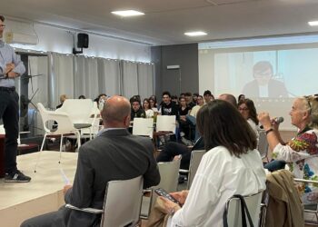 Pescara, la chimica dà futuro: scuola, università e imprese insieme per i giovani