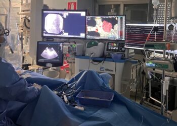 Ha il cuore a destra, lo straordinario intervento in Abruzzo dona speranza a una 65enne