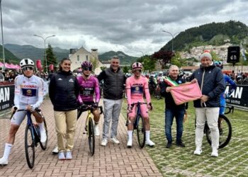 Castel di Sangro in rosa per il Giro d’Italia, Caruso: “una partenza memorabile”