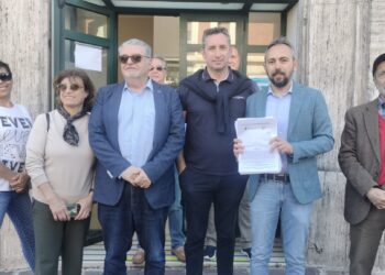 Depositate 2.350 firme contro il porta a porta: M5s e ACU guidano la mobilitazione Pescara