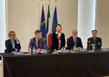 Il ministro Eugenia Roccella all’Aurum di Pescara per parlare di nuova alleanza educativa