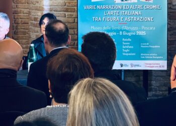 Pescara celebra l’arte italiana: grande successo per la mostra “Varie narrazioni ed altre cromie”