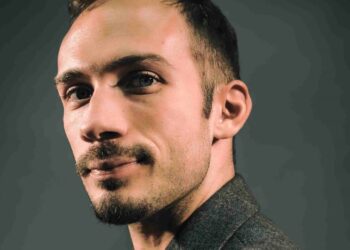 Orazio Sciortino e i Solisti aquilani in un chiaroscuro di suoni