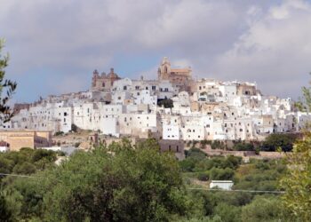 Ostuni, la Città Bianca in Puglia e i suoi segreti