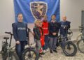 La Polizia Stradale di Pescara sequestra bici e monopattini rubati e li dona a due associazioni