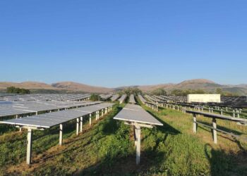 Scongiurato il rischio di invasione di impianti fotovoltaici, il Governo non impugna la “Legge Salva Fucino”