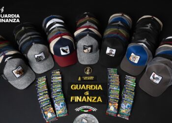 Vendevano prodotti falsi e non sicuri, denunciati i titolari di 3 negozi