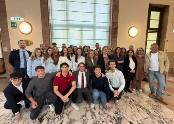 Gli studenti di Pescara pronti alla finalissima del torneo nazionale “Del dire e contraddire”