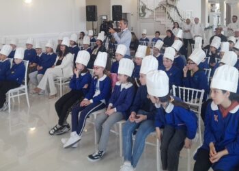 Al via “Un giorno da chef”, 100 alunni delle scuole primarie diventano cuochi per un giorno