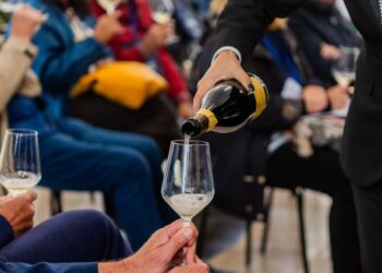 Cinquanta cantine da tutta Italia e più di 200 etichette all’Aquila per Abruzzo in bolla