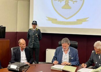 Tutela spesa pubblica: Marsilio sigla un’intesa con il Comando regional della Guardia di finanza