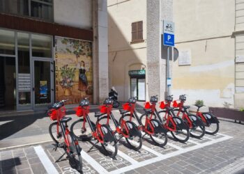 Chieti investe sulla mobilità sostenibile: due nuove stazioni per il bike sharing TUA