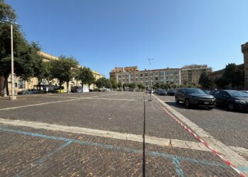 Piazza Garibaldi, il cantiere si espande su tutta la piazza: “Abbiamo la necessità di accelerare sui tempi dei lavori”