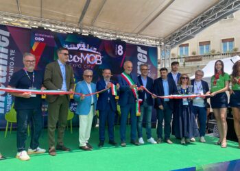 Taglio del nastro per l’Ecombo in piazza della Rinascita a Pescara, tre giorni di eventi