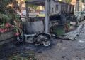 Paura nella notte, a fuoco l’isola ecologica a Chieti. Il Comune: “zona messa in sicurezza”