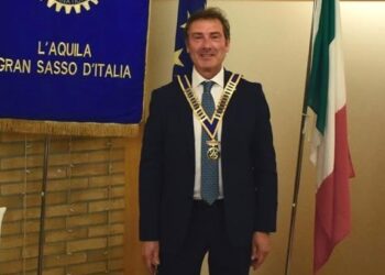 Passaggio del martelletto per il Rotary Club L’Aquila Gran Sasso d’Italia, il nuovo presidente è Alfonso Calzolaio