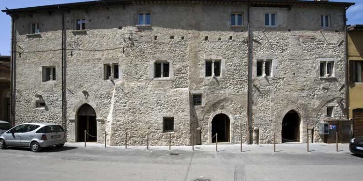 12 aprile 2011