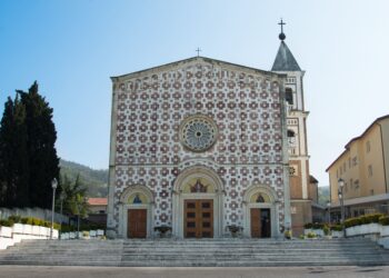 Manoppello accoglie le reliquie di San Francesco: tre giorni di preghiera e comunità