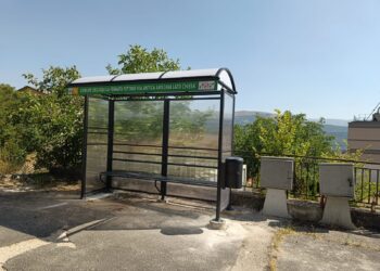 Nuove pensiline per la mobilità sostenibile a L’Aquila: completata la seconda fase di interventi