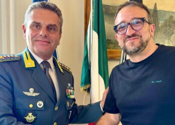 Cambio al vertice della guardia di finanza a L’Aquila, il sindaco Biondi incontra il nuovo comandante