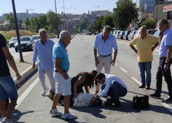 Novantenne investita mentre attraversava la strada: è in condizioni critiche