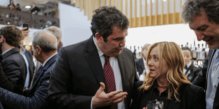 Il Presidente del Consorzio Vini Abruzzo Alessandro Nicodemi al Vinitaly con Giorgia Meloni