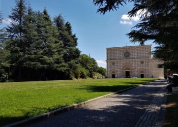 Inizia la settimana della Perdonanza: a L’Aquila il Cardinale Parolin aprirà la Porta Santa