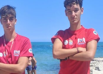 Manolo e Thomas eroi del mare, salvano 4 bambini trascinati via dalla corrente