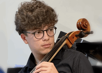 Il violoncellista 14enne Lorenzo Luigi Ciavatta in concerto a Potenza dopo i grandi successi del 2025