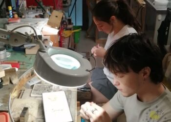 Da Forlì all’Abruzzo per imparare l’arte orafa: l’esperienza di Elisa e Diego