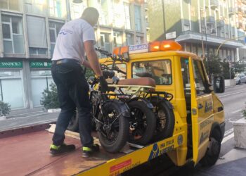 Biciclette elettriche sotto la lente a Pescara: controlli e primi sequestri