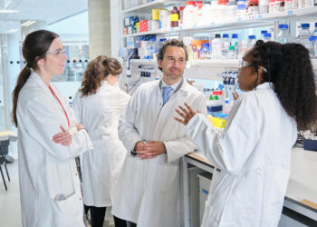 Il noto ricercatore Marco Di Antonio torna all’Alessandrini per incontrare gli studenti di Chimica a Teramo