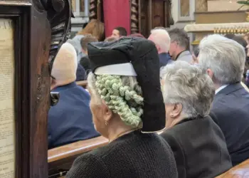 Scanno, Margherita stupisce ancora, con il cappellitto alle nozze