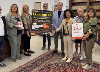 “La Corrida-dilettanti allo sbaraglio”: spettacolo di beneficenza al Teatro Cavour per sostenere il reparto di Nefrologia