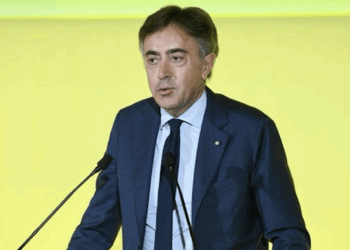 L’Abruzzo guida la rivoluzione Passaporti: 4.815 richieste negli uffici, con Pescara che segna il traguardo nazionale