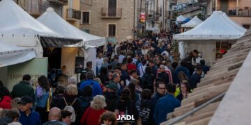 Tornareccio Regina di Miele, grande successo per la diciannovesima edizione. Si vola verso il ventennale