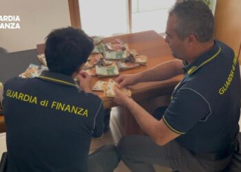 Cocaina, Hashish e denaro contante in quantità. Arrestato uomo nella valle Peligna