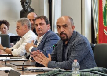 Carenza di OSS nella ASL 02: il M5S accusa l’azienda di “soluzioni costose” ignorando la graduatoria