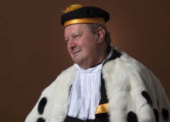 Il giorno dell’addio, oggi i funerali del Rettore Alesse: sospese le attività didattiche dell’Università