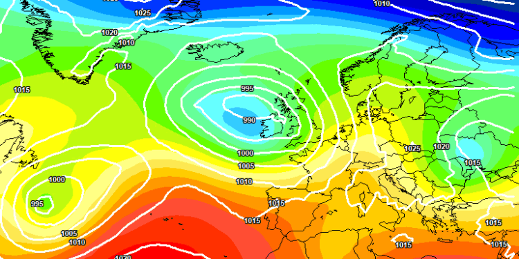 Secondo il modello europeo ECMWF ecco la situazione a 500 hpa prevista per le ore centrali di Domenica 19 Ottobre. Sulla nostra regione cielo tra poco nuvoloso e variabile, quest ultima specie nel pomeriggio. Temperature abbastanza in media con il periodo in essere